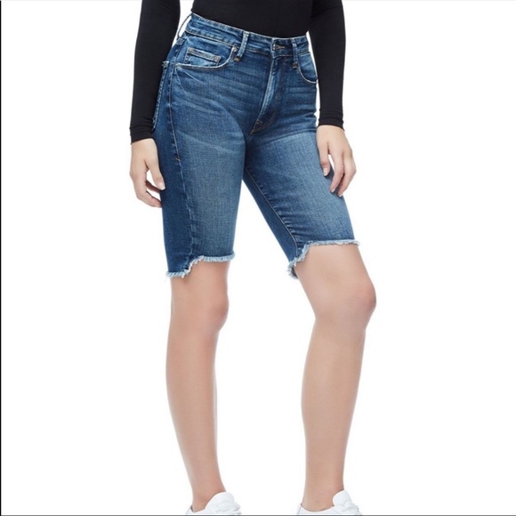 Good American Stagger Hem Bermuda Denim Jean Shorts, Size 6/28, New with Tags - Picture 3 of 16